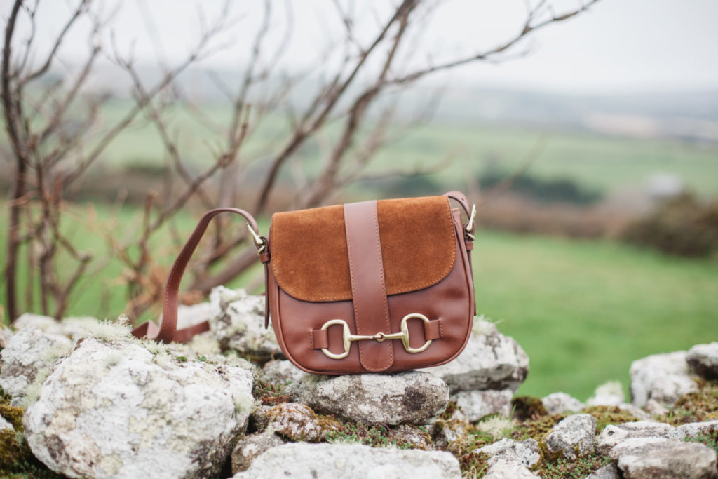 crested and country bag review